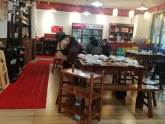 大堂-岳记兴隆·青城腊排铜火锅(融创店)