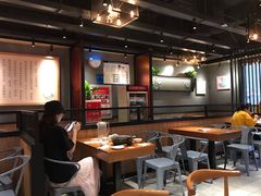 大堂-渝是乎酸菜鱼(龙旗购物中心店)