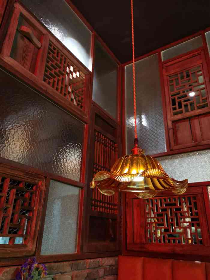 碧桃餐厅(铜锣湾店)-"第一眼就被这家的装修吸引了,很有民国风的.