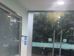 -佳雯宠物医院·皮肤科·内外科(春晓路分院)