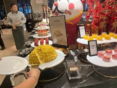 -广州万富希尔顿酒店·感趣自助餐厅·金秋蟹宴生蚝海鲜刺身