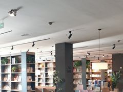 -魔方城市书房(中街益田店)