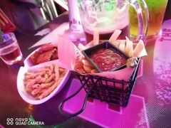 -UP嘻哈酒吧(粉巢店)