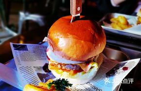 Berry Cheese Egg Beef Burger