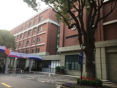 -上海市松江区中心医院