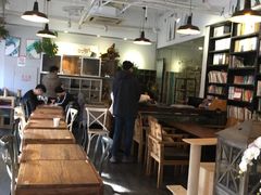 大堂-吉丁鸟咖·异宠·寄养