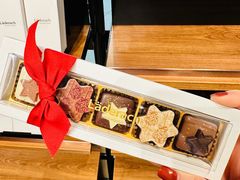 -Laderach 莱德拉(上海环贸iapm店)