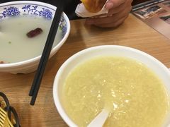 -大耳公曹氏驴肉包子铺(三八店)