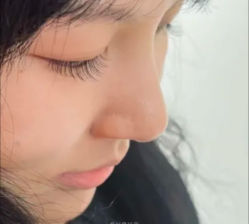 -eYeYo专业美睫
