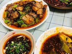 青椒炒回锅肉-人和水上飘(第一家店)