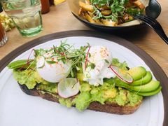 牛油果温泉蛋吐司-O'mills Sourdough Bakery&Bistro(永嘉路店)