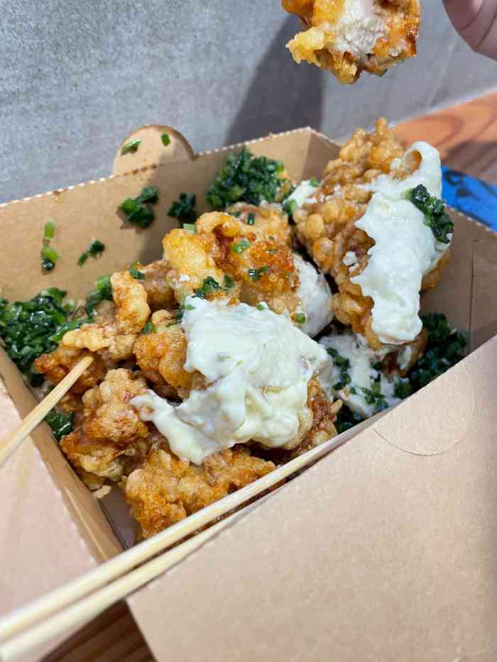 咔不离炸鸡(新世界大丸百货店)-"4块装的塔塔酱炸鸡,一块就很大,鸡肉