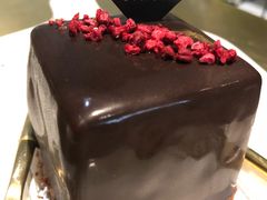 -UNI UNI(环亚凯瑟琳店)