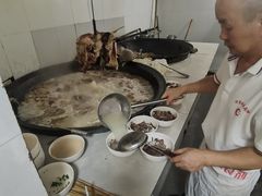 -铁军鲜羊肉汤