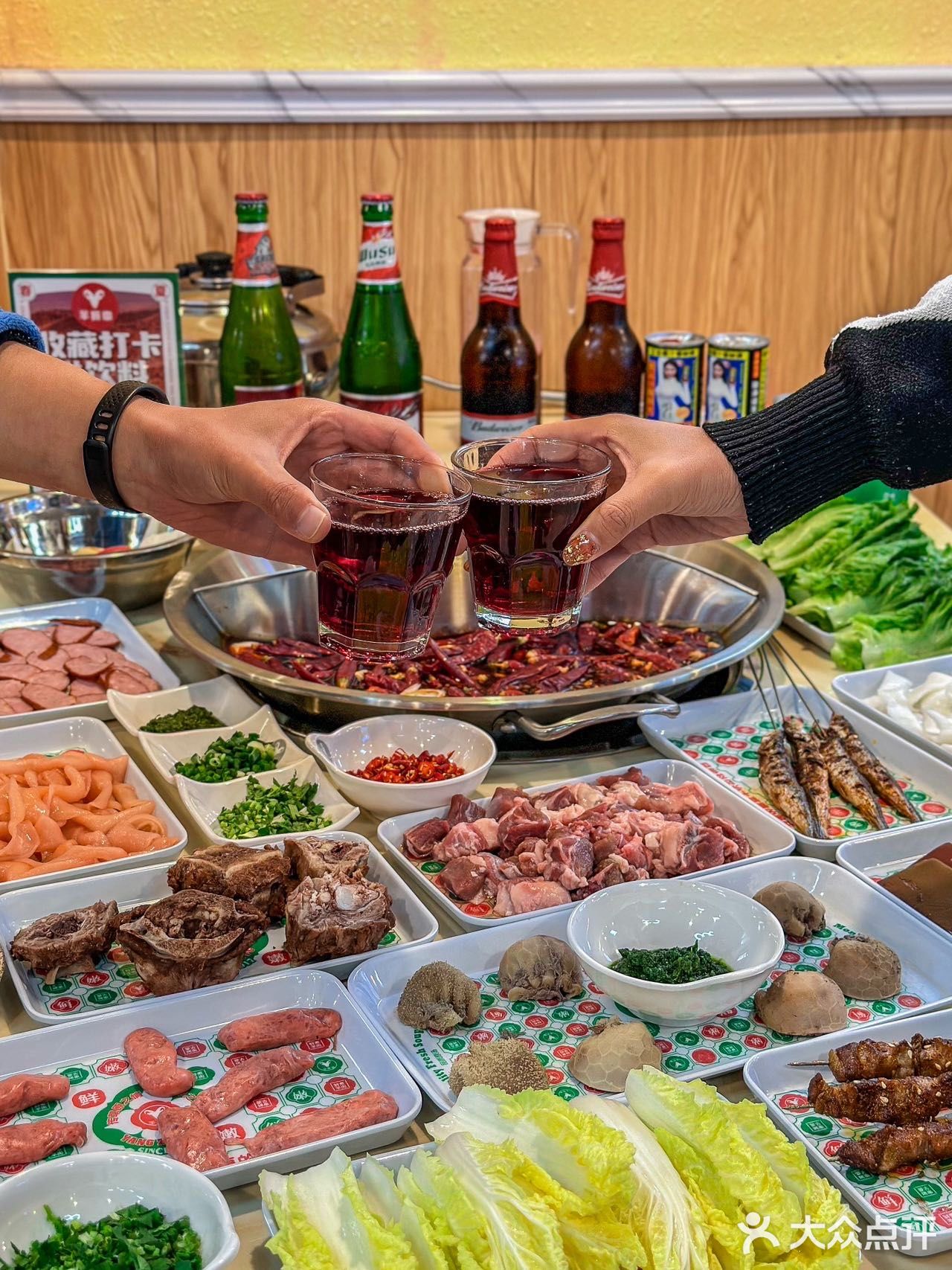 特色羊肉 选用的是内蒙5～6月的羔羊肉，食材很新鲜