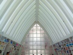 -钟书阁(松江泰晤士小镇店)