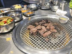 -哈哈碳都·牛肋条无限自助烤肉(台江万达店)