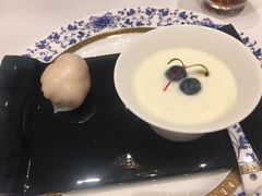 顺德双皮奶-Yan Ting 宴庭中餐厅(上海静安瑞吉酒店)