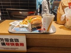-麦当劳(中山公园龙之梦店)
