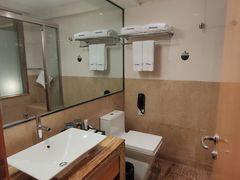 -珠海拱北口岸希尔顿欢朋酒店