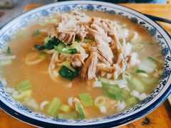 加肉骨汤面-竹青胶东摔面(黄岛开发区店)