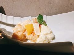 凤梨虾球-穹六人间 people 6(岳阳路店)