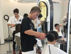 -上禾 HAIR SALON