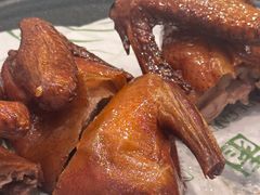 脆皮红烧乳鸽-翠园(北京王府中环店)