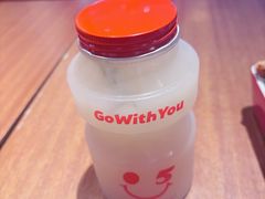 桃桃可尔必思-StayReal Cafe(长宁来福士广场东八区店)