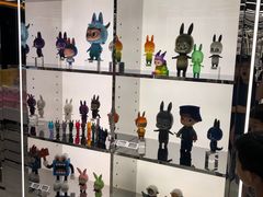 -泡泡玛特POPMART(侨福芳草地店)
