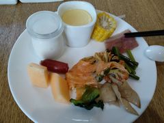 -西安大雁塔科技大学地铁站亚朵酒店