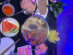 -唯爱KTV聚会餐厅(仙林东城汇店)