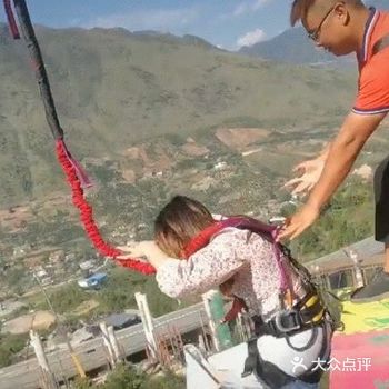 这辈子必做清单，蹦极值得尝试！