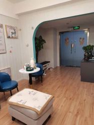 -萱草产后康复催乳中心(江宁万达店)