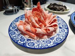 锡盟羔羊卷-一只羊·铜锅涮羊肉烧烤