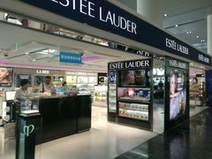 -中免(澳门机场免税店)