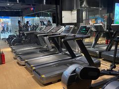 -VLines耀能运动24小时·月付制健身(京广桥店)
