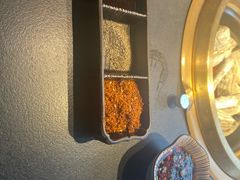-铭牛烧肉·和牛海鲜自助(高新月牙湖店)