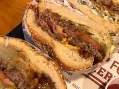-The Habit Burger Grill 哈比特汉堡(复兴soho店)