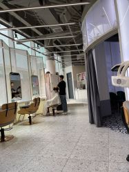 -PE SALON 