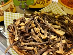 -龍歌自助小火锅(市南金茂湾店)