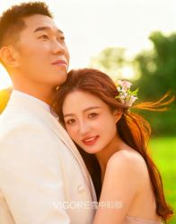 -雪中彩影婚纱摄影·微光艺术中心