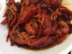 -扒虾小妹儿麻辣海鲜(宏图街店)