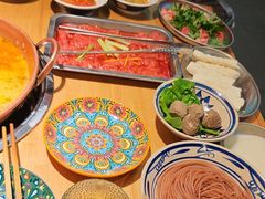 -洱火云南酸菜牛肉火锅(石景山当代商城店)