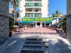 -墨脱石锅椰子鸡•香草鸭•东山羊(大东海店)