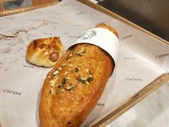迷你辣香蒜泥法棍-罗森尼娜(德思勤店)