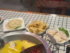 -山悦里 山野·鲜火锅(罗斯福广场店)