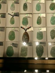 -北京七彩云南翡翠珠宝旗舰店(月坛店)
