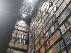 -钟书阁(群光广场店)