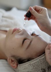 -悦瑢港湾科技美肤芳疗美容